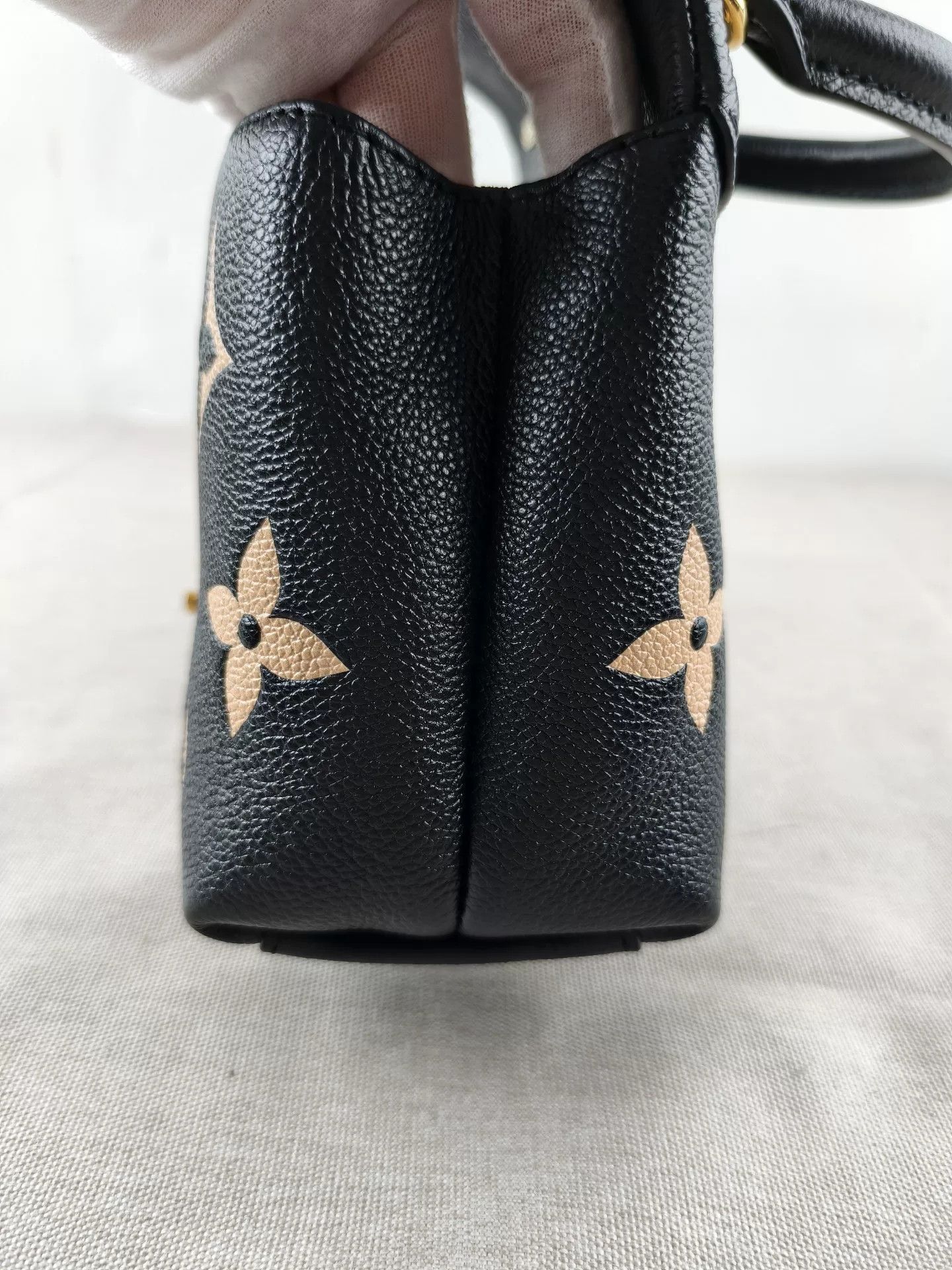 Louis Vuitton Pre-loved Bag Very good condition Size ONE SIZE - 7 Thumbnail
