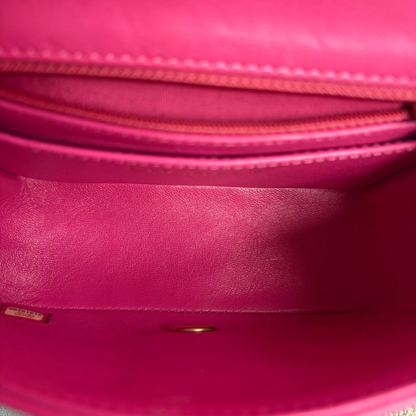 Chanel Pre-loved Bag Very good condition Size ONE SIZE - 7 Thumbnail