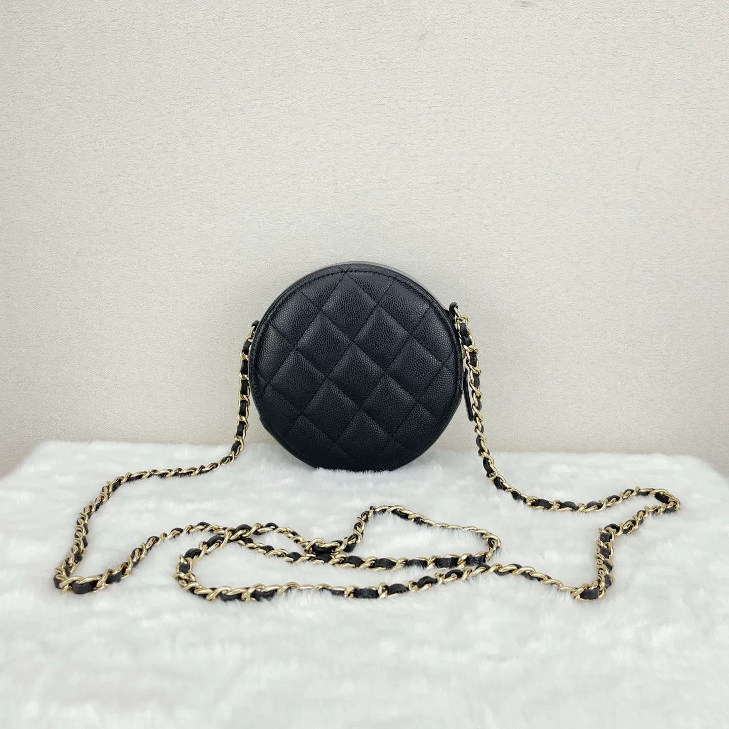 Chanel Pre-loved Bag Very good condition Size ONE SIZE - 2 Thumbnail
