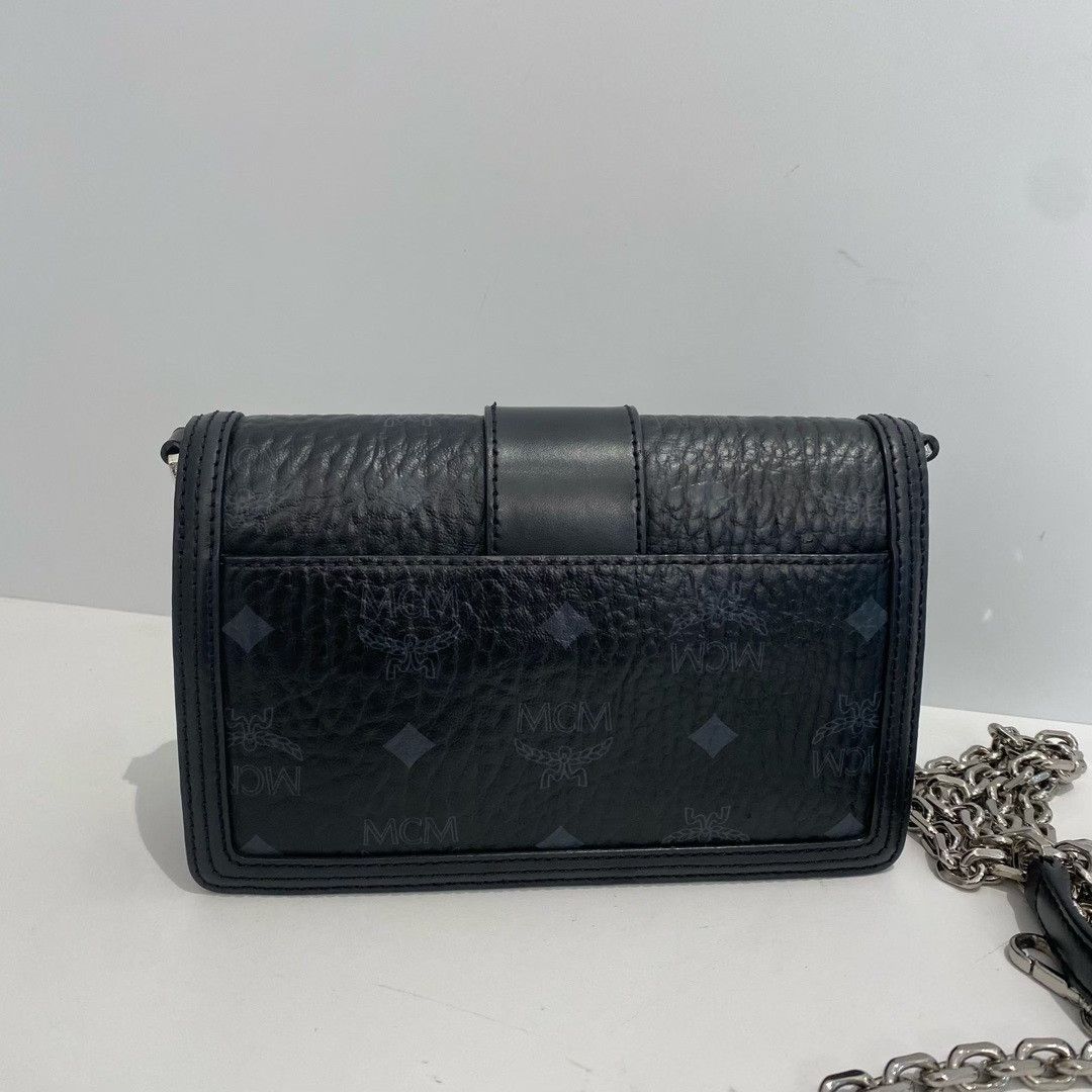 MCM Pre-loved Bag Very good condition Size ONE SIZE - 5 Thumbnail