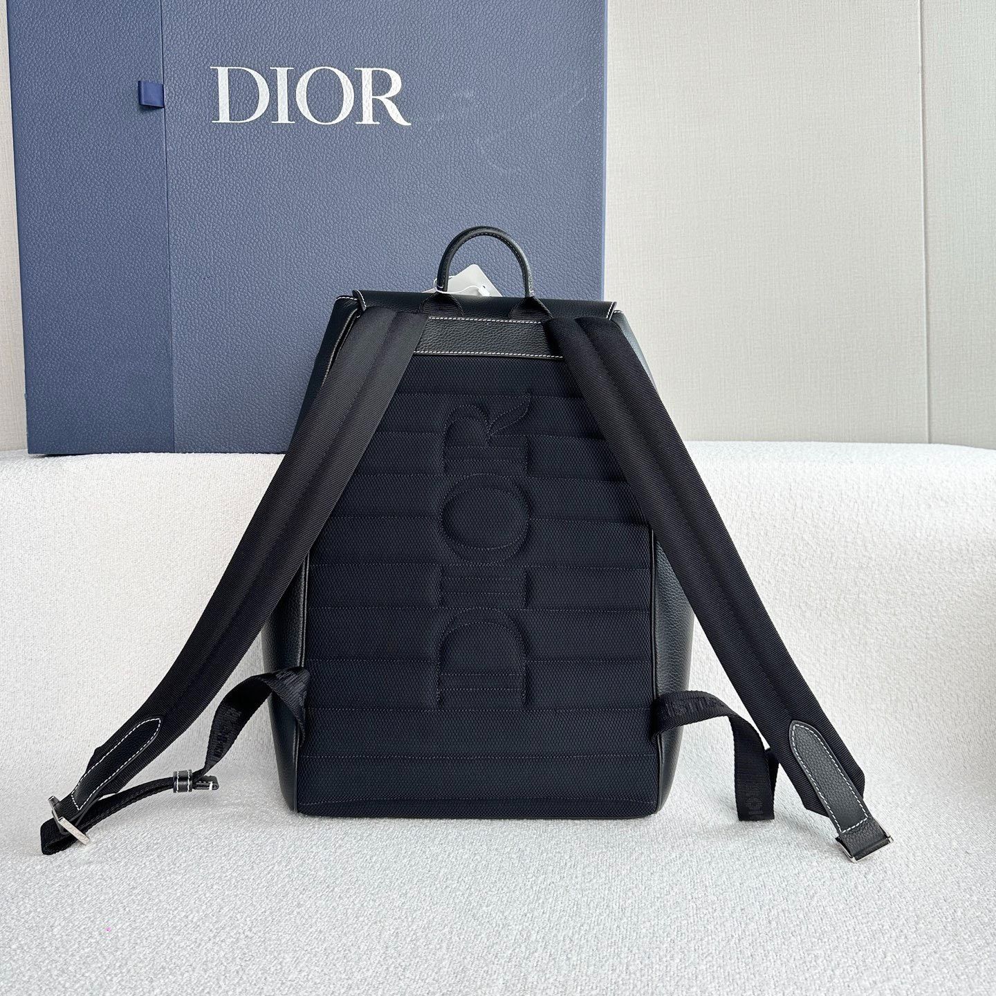 Dior Pre-loved Bag Very good condition Size ONE SIZE - 3 Thumbnail