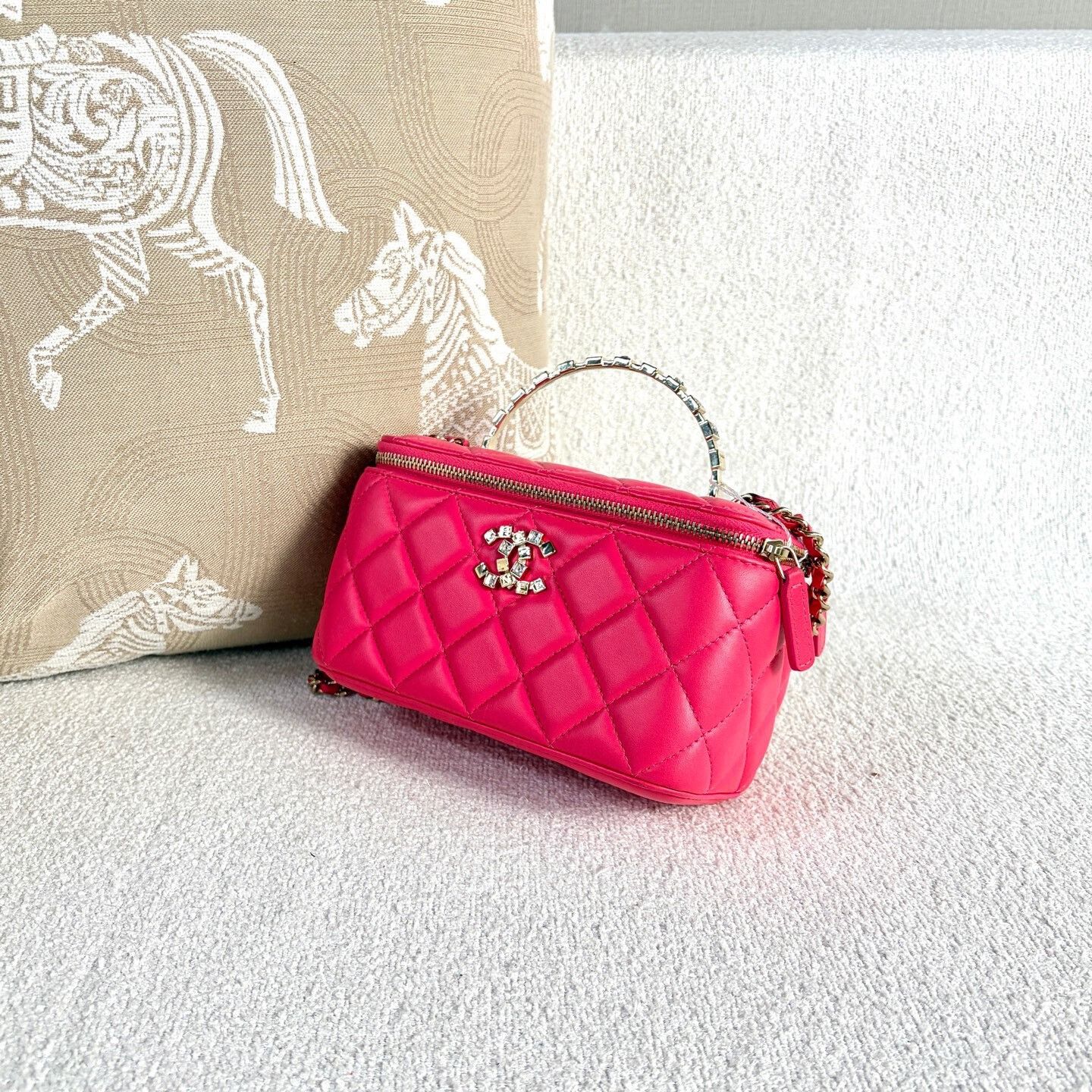 Chanel Pre-loved Bag Very good condition Size ONE SIZE - 4 Thumbnail
