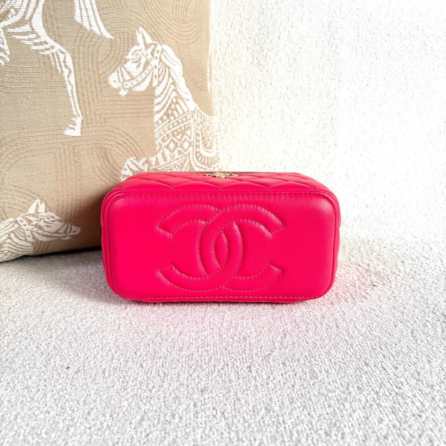 Chanel Pre-loved Bag Very good condition Size ONE SIZE - 5 Thumbnail