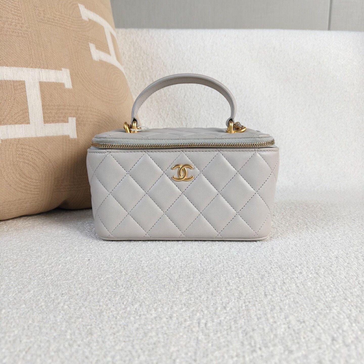 Chanel Pre-loved Bag Very good condition Size ONE SIZE - 2 Thumbnail