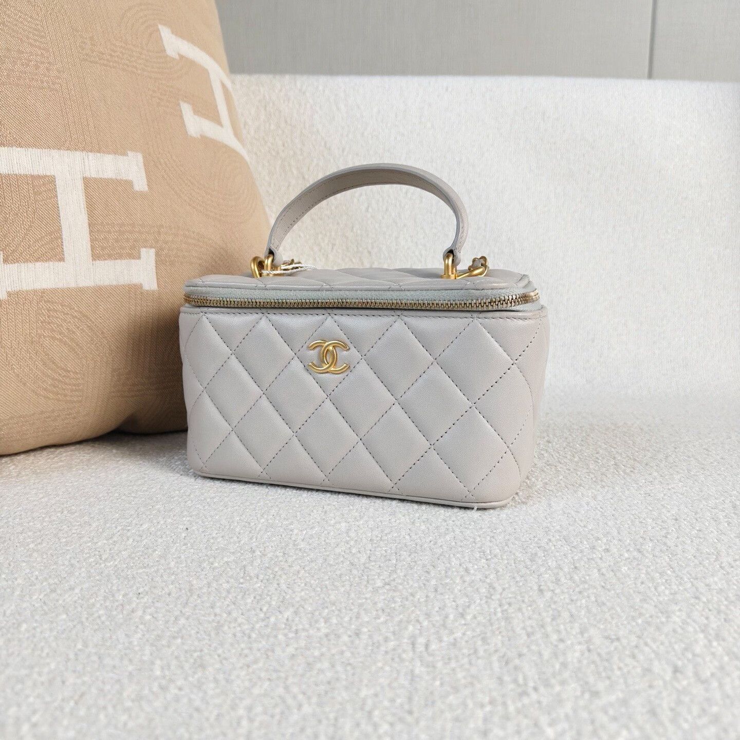 Chanel Pre-loved Bag Very good condition Size ONE SIZE - 4 Thumbnail