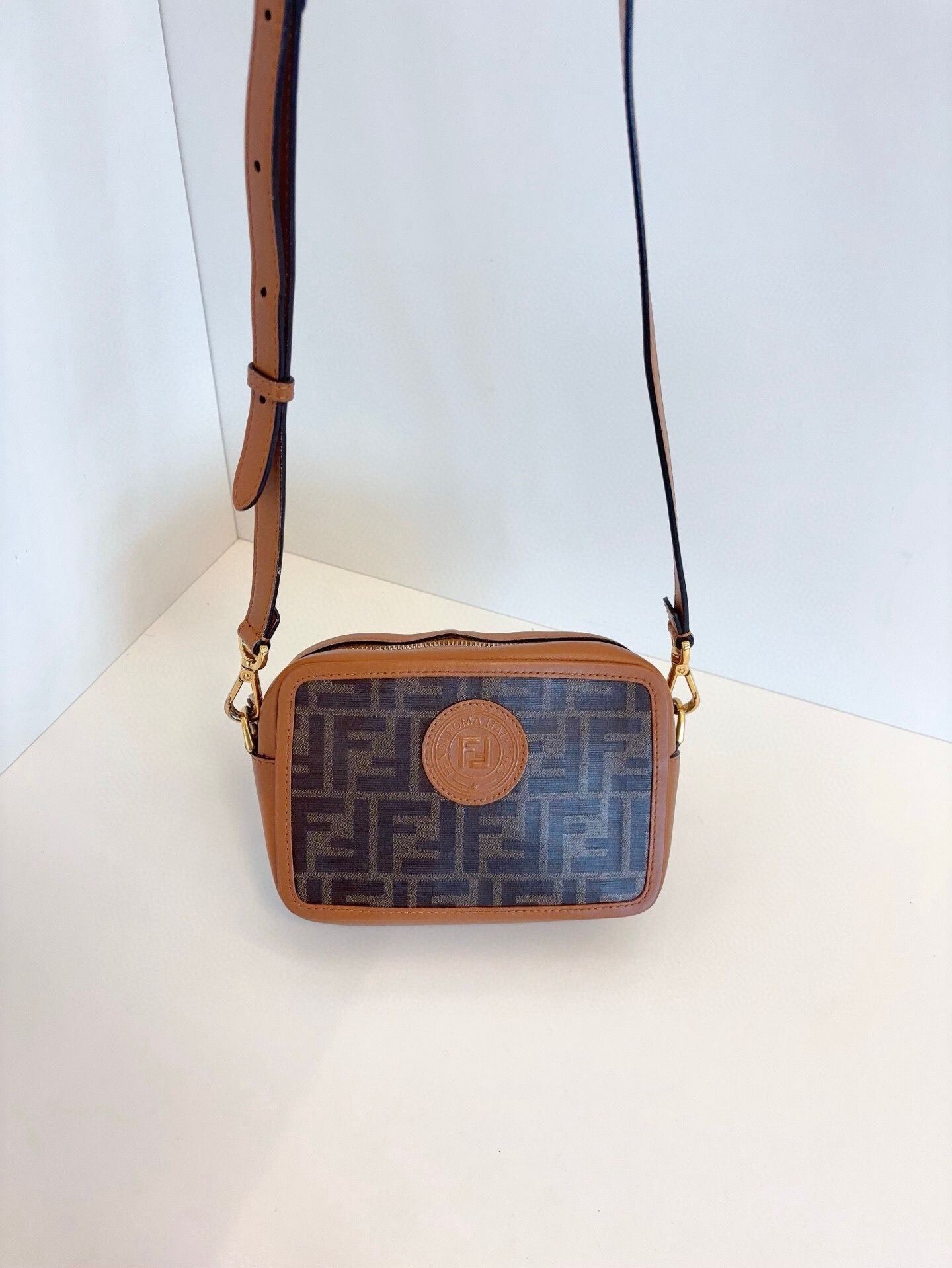 Fendi Pre-loved Bag Very good condition Size ONE SIZE - 7 Thumbnail