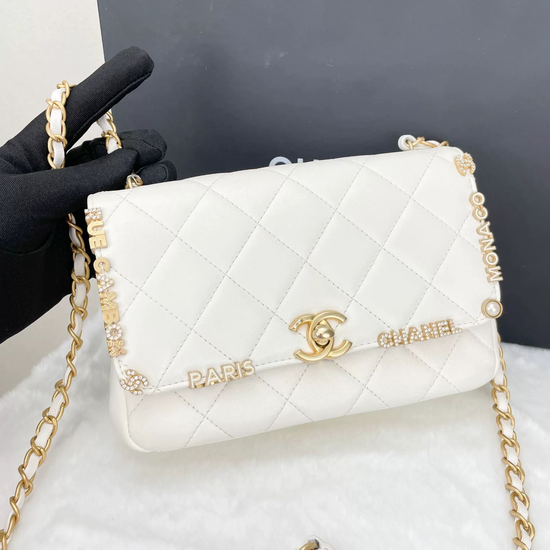 Chanel Pre-loved Bag Very good condition Size ONE SIZE - 5 Thumbnail
