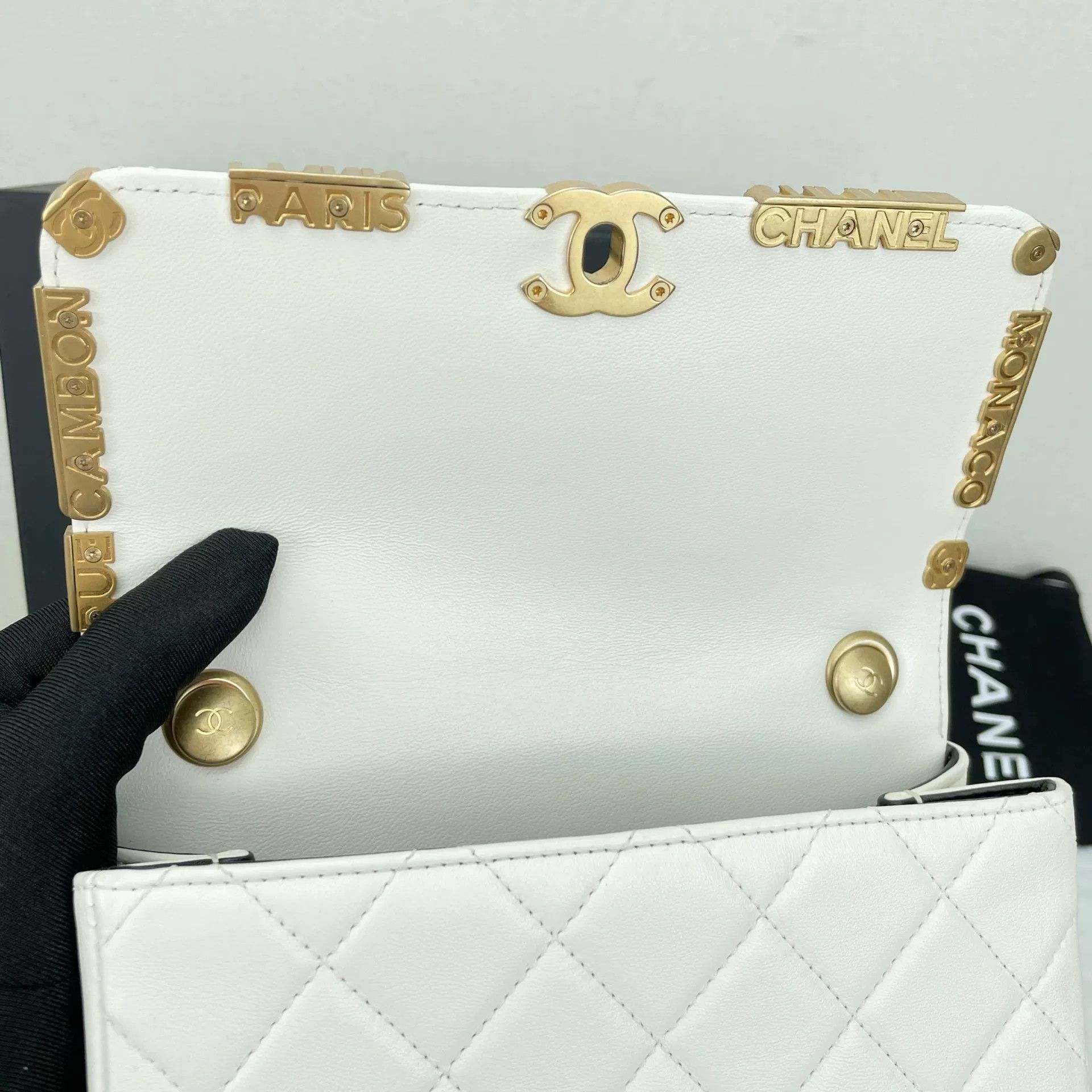 Chanel Pre-loved Bag Very good condition Size ONE SIZE - 7 Thumbnail