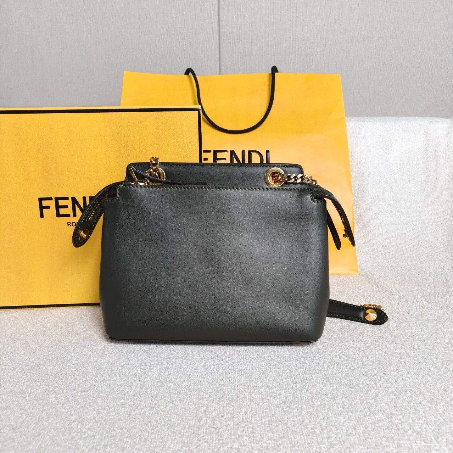 Fendi Pre-loved Bag Very good condition Size ONE SIZE - 3 Thumbnail