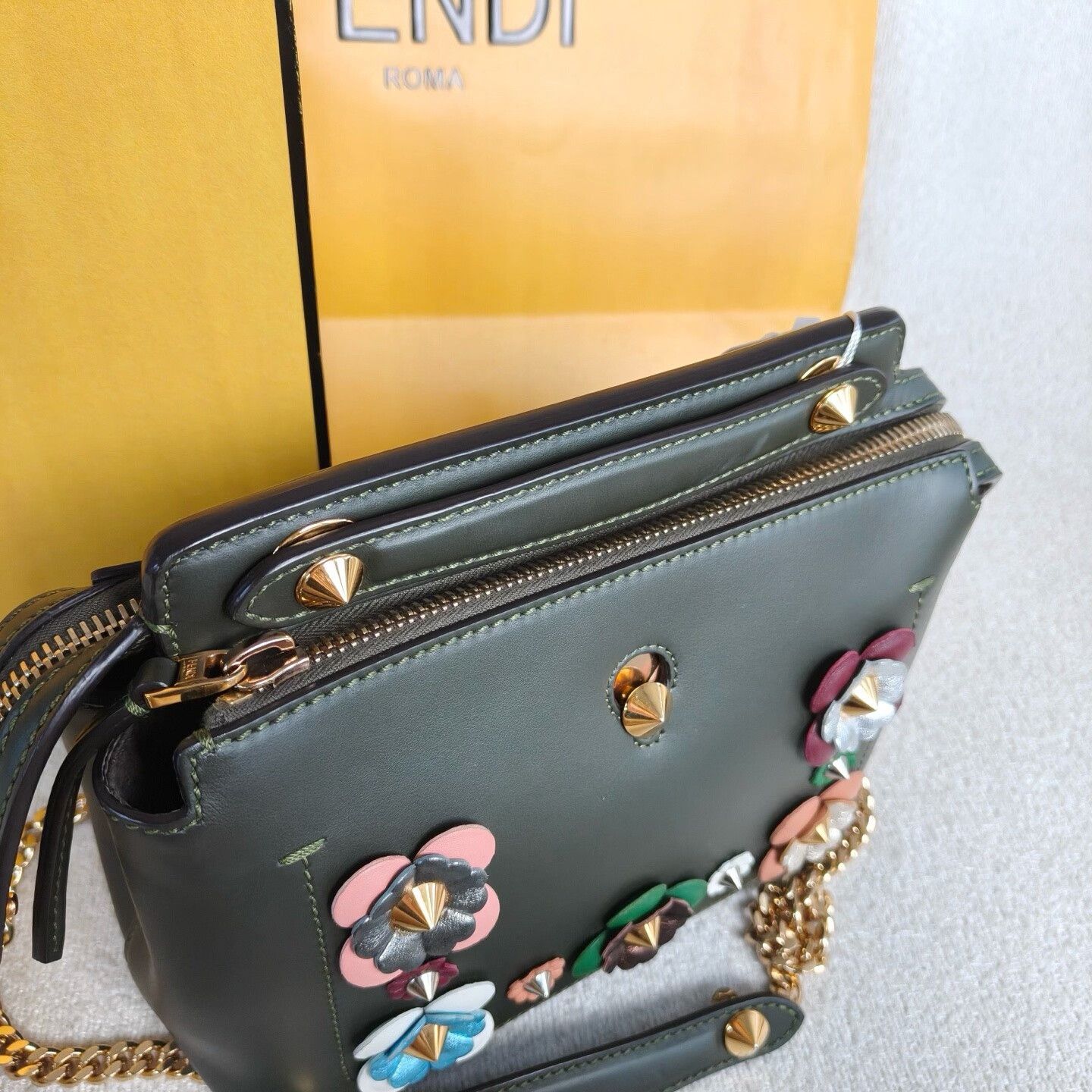 Fendi Pre-loved Bag Very good condition Size ONE SIZE - 7 Thumbnail