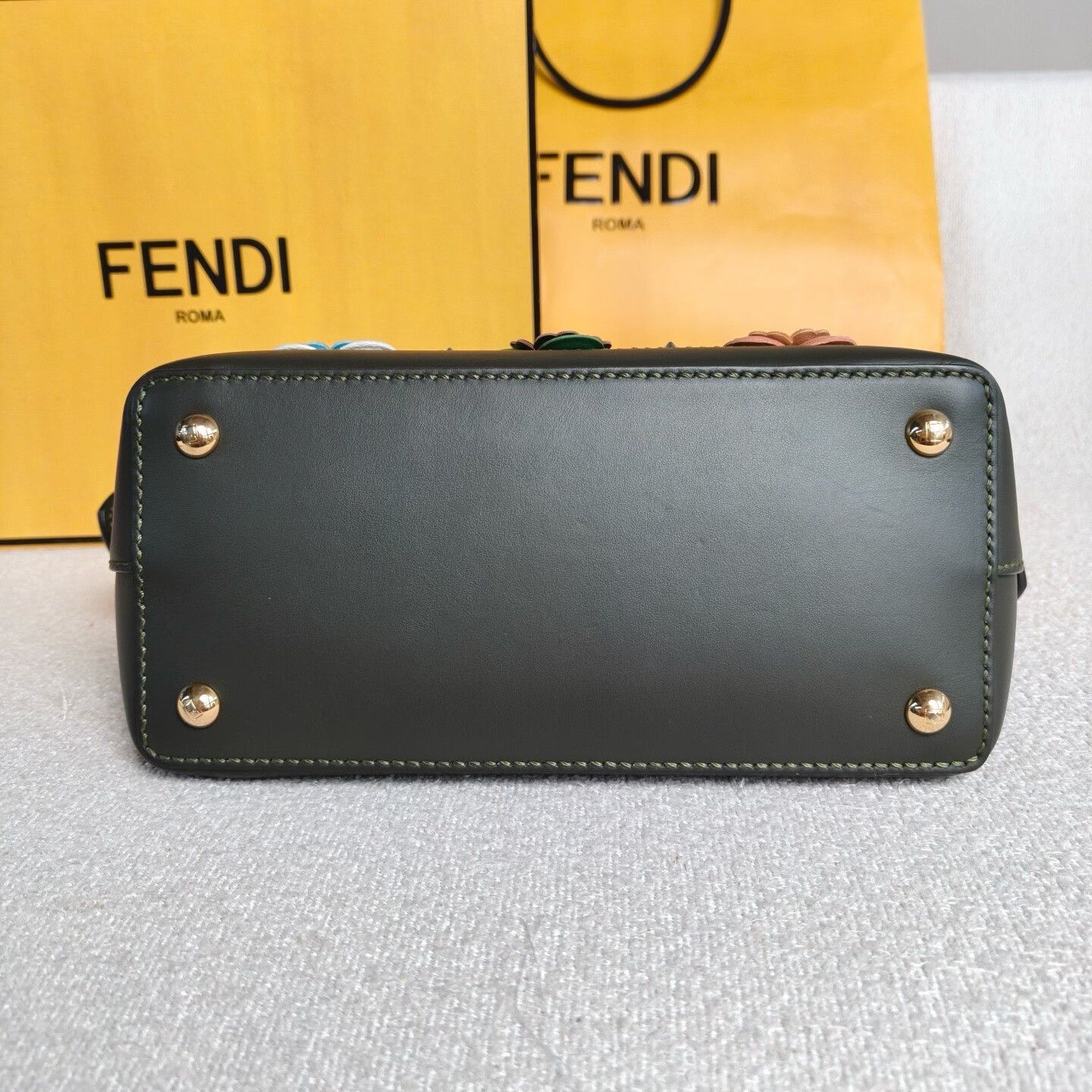 Fendi Pre-loved Bag Very good condition Size ONE SIZE - 5 Thumbnail