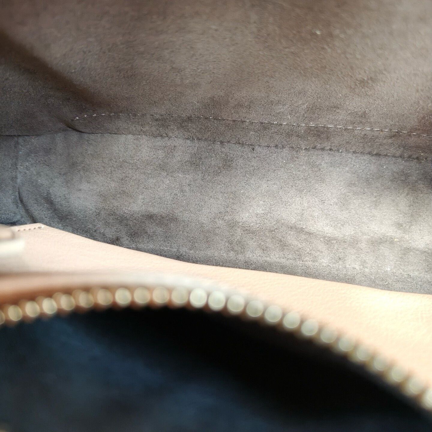 Fendi Pre-loved Bag Very good condition Size ONE SIZE - 9 Thumbnail