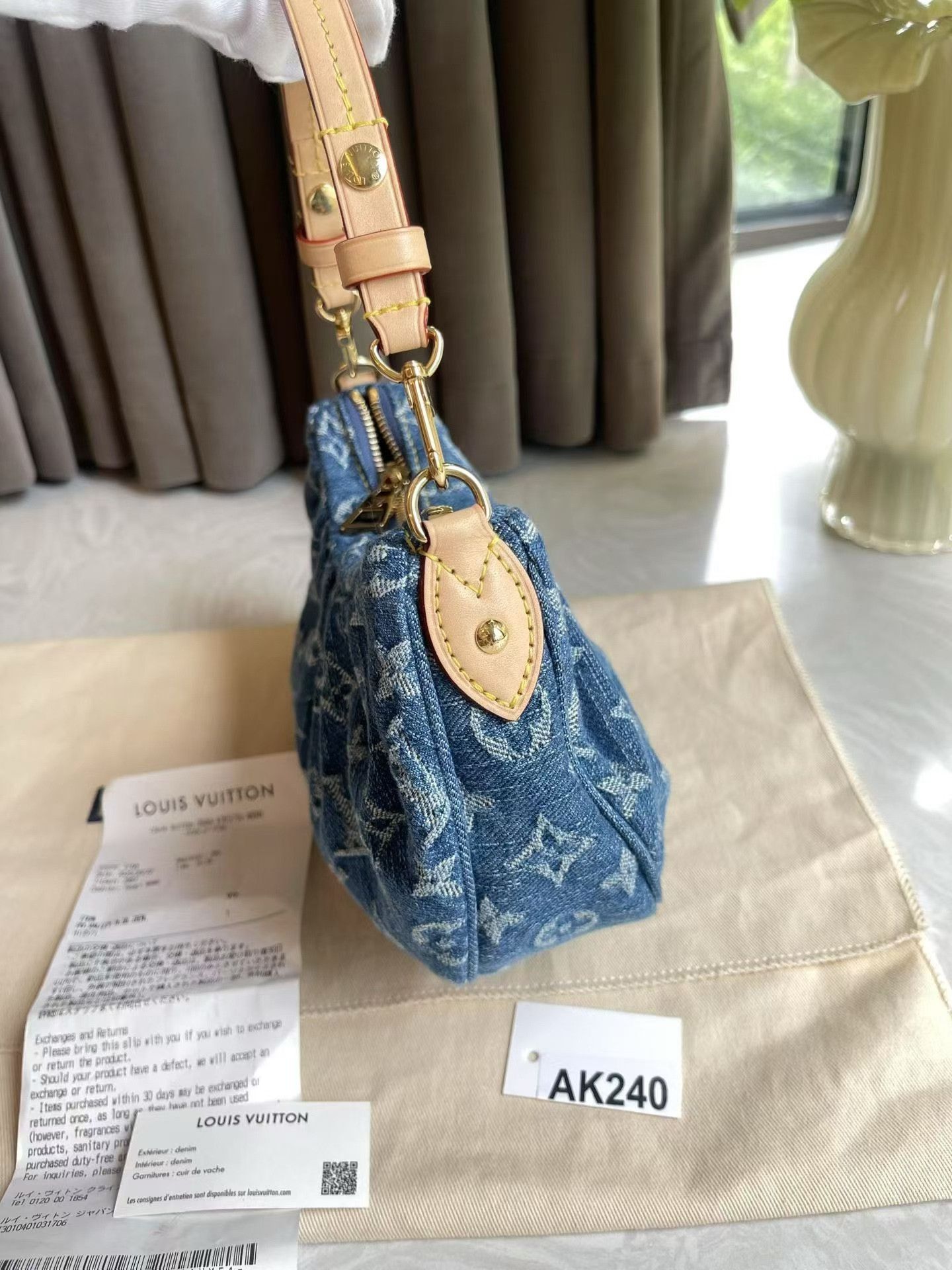 Louis Vuitton Pre-loved Bag Very good condition Size ONE SIZE - 4 Thumbnail