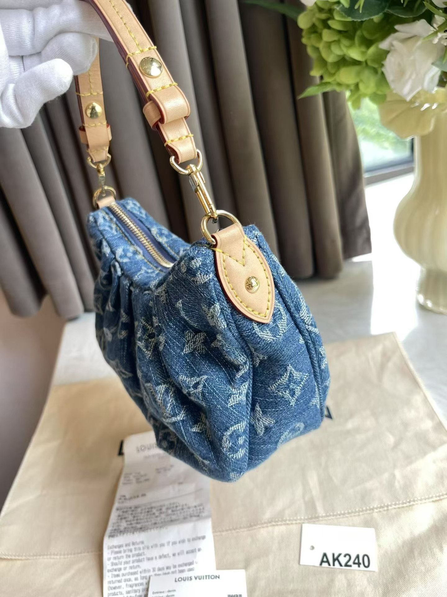 Louis Vuitton Pre-loved Bag Very good condition Size ONE SIZE - 3 Thumbnail