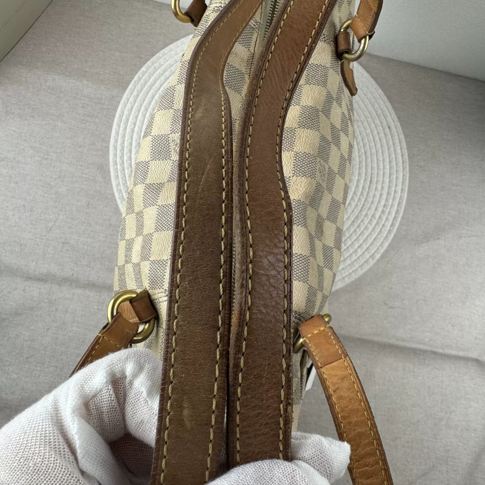 Louis Vuitton Pre-loved Bag Very good condition Size ONE SIZE - 4 Thumbnail