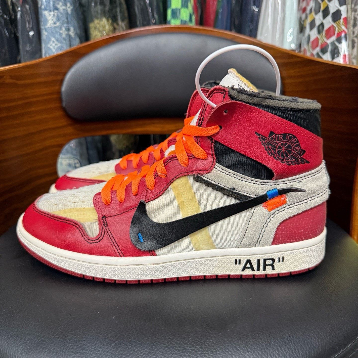 Nike Nike AJ1 Red Lowtop Sneakers 42 Men Size US 9 / EU 42 - 6 Thumbnail