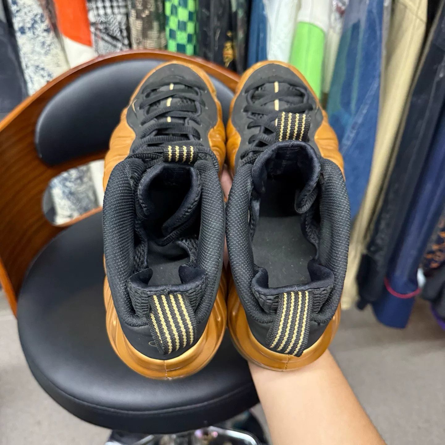 Nike Nike Gold Lowtop Sneakers 41 Men Size US 8.5 / EU 41-42 - 8 Thumbnail