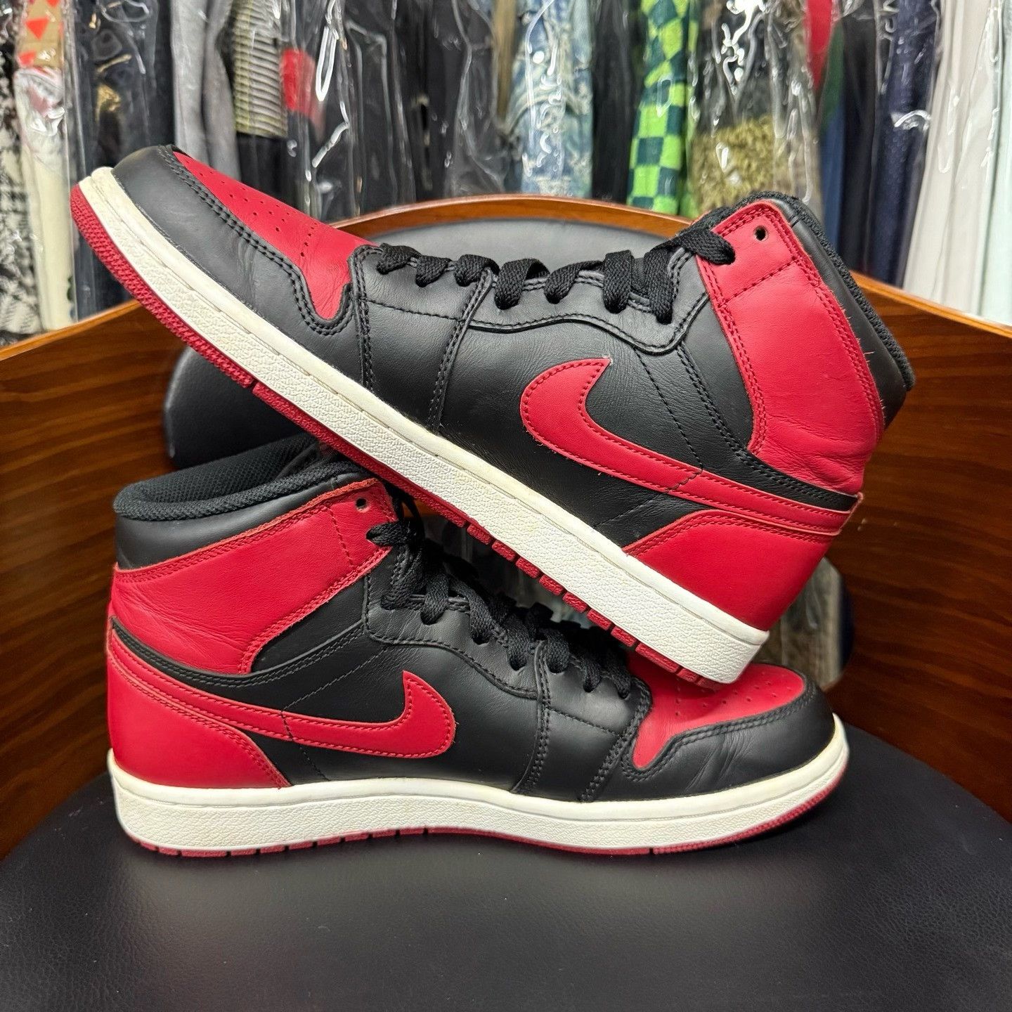 Nike Nike AJ1 Black Lowtop Sneakers 42 Men Size US 9 / EU 42 - 7 Thumbnail