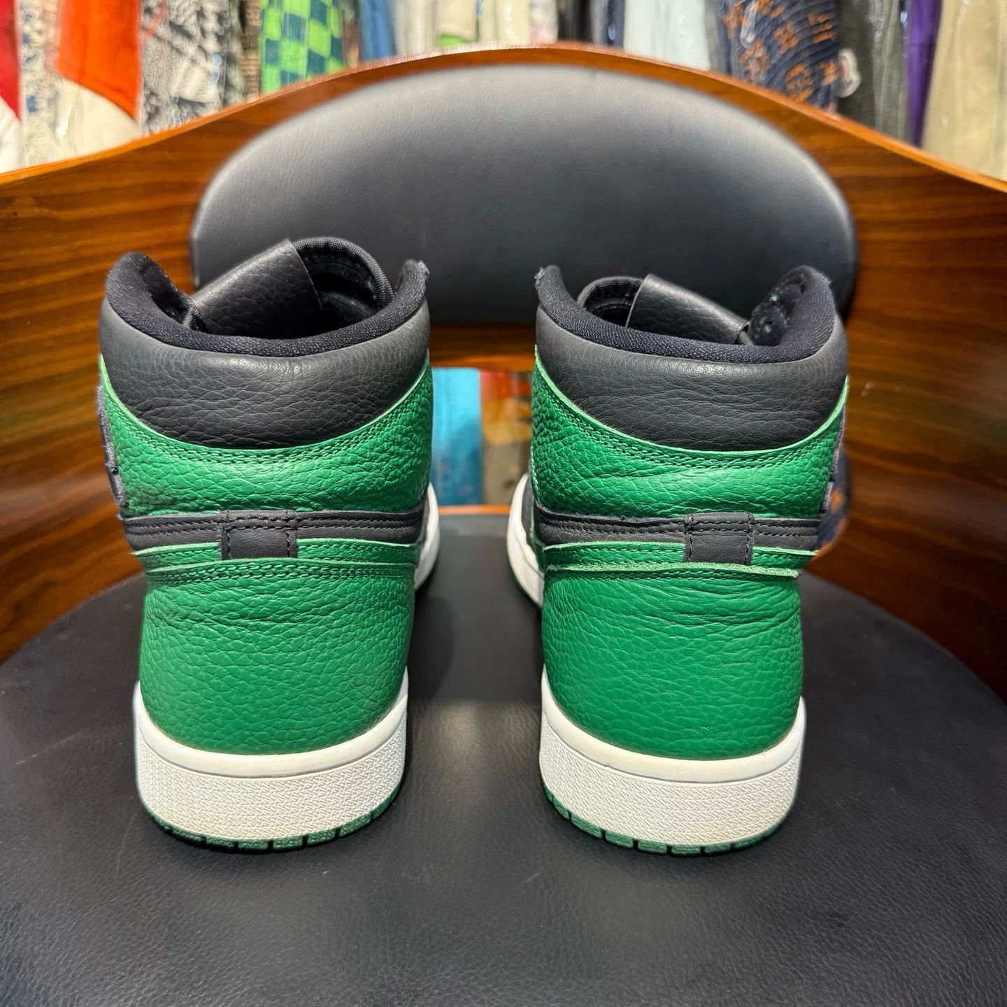 Nike Nike AJ1 Green Lowtop Sneakers 42 Men Size US 9 / EU 42 - 3 Thumbnail