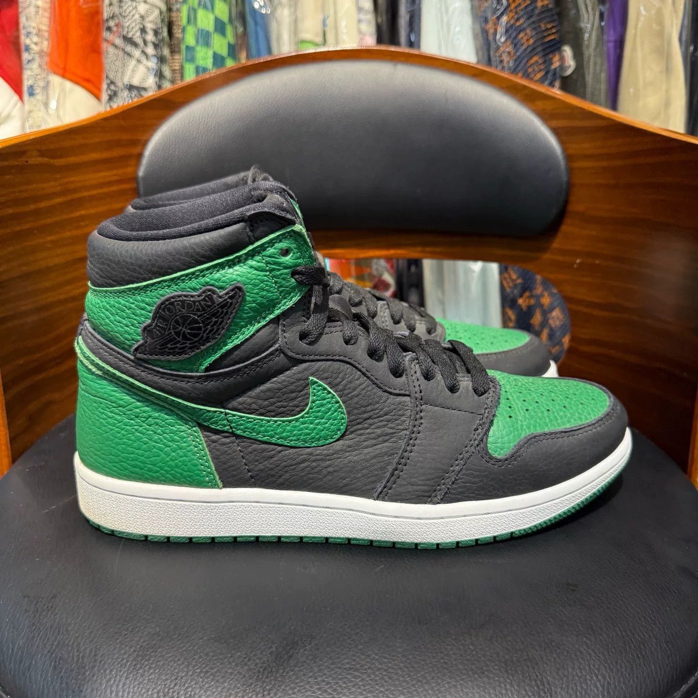 Nike Nike AJ1 Green Lowtop Sneakers 42 Men Size US 9 / EU 42 - 4 Thumbnail