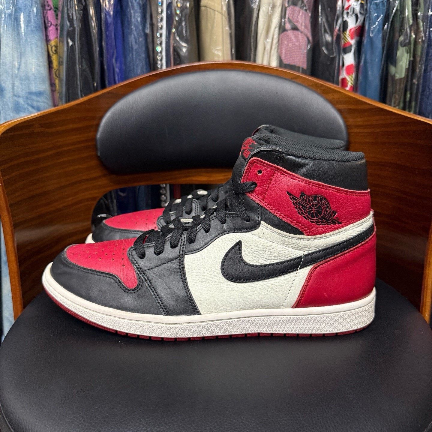 Nike Nike AJ1 Black Lowtop Sneakers 45.5 Men Size US 12 / EU 45 - 6 Thumbnail