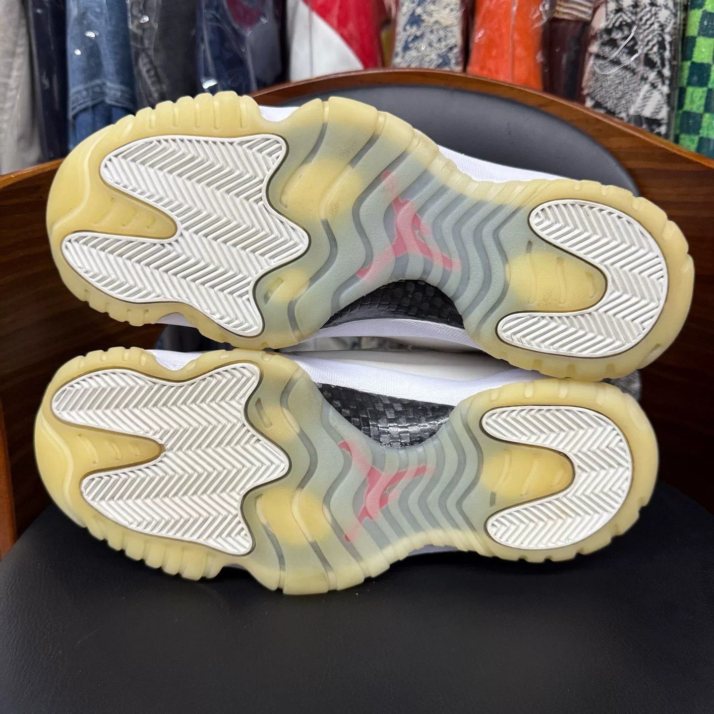 Nike Nike AJ11 Lowtop Sneakers 42.5 Men Size US 9.5 / EU 42-43 - 9 Thumbnail