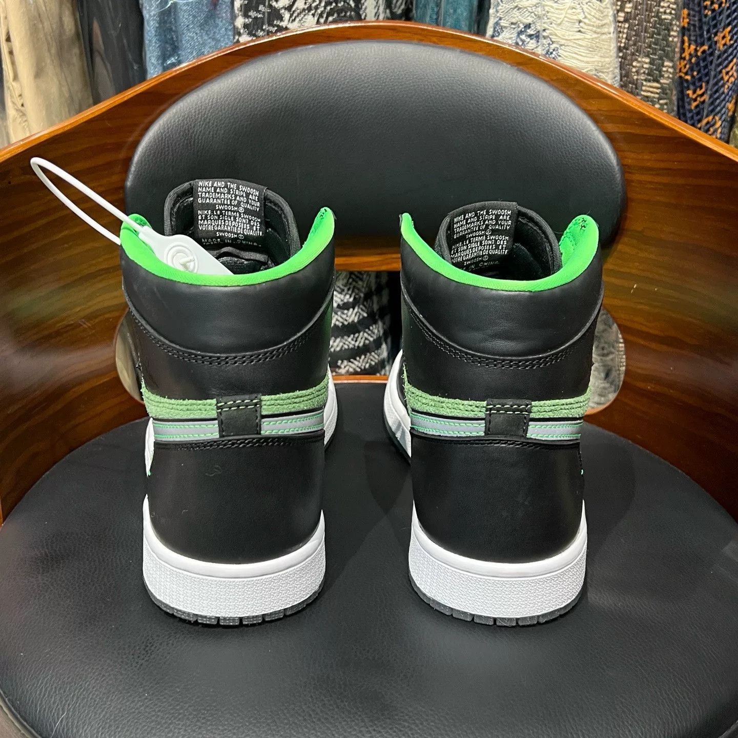 Nike Nike AJ1 Green Lowtop Sneakers 44 Men Size US 10.5 / EU 43-44 - 3 Thumbnail