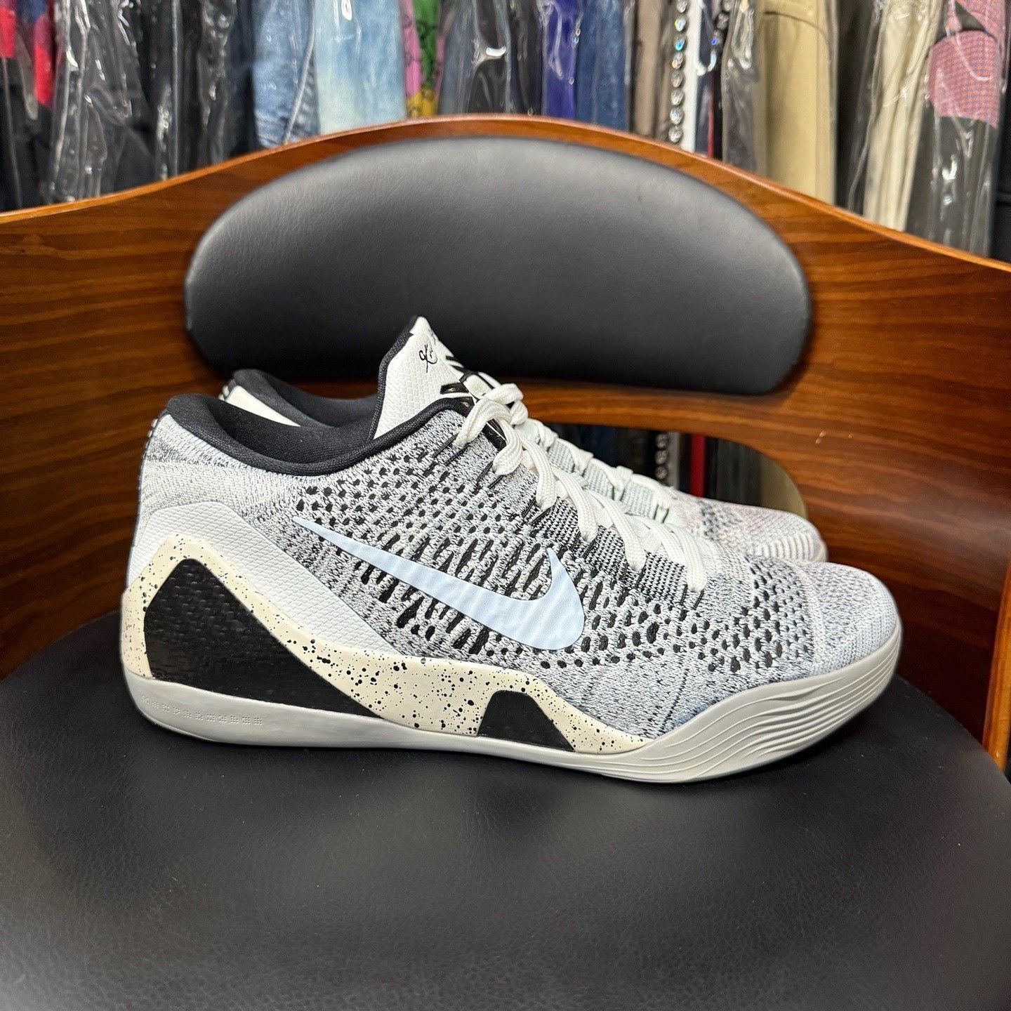 Nike Nike KOBE9 White Lowtop Sneakers 43 Men Size US 10 / EU 43 - 4 Thumbnail