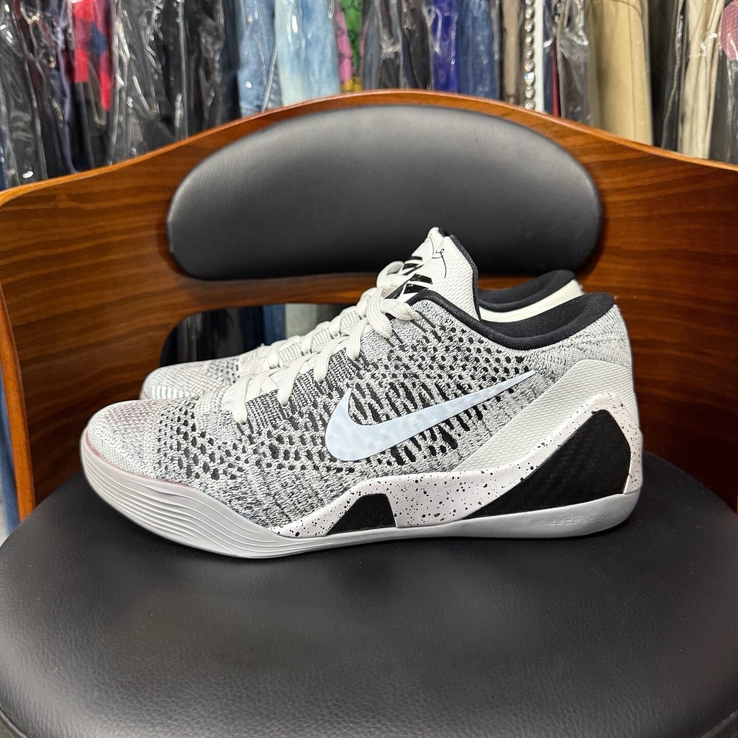 Nike Nike KOBE9 White Lowtop Sneakers 43 Men Size US 10 / EU 43 - 6 Thumbnail