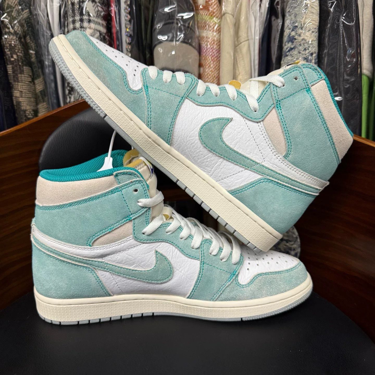 Nike Nike AJ1 Green Lowtop Sneakers 44 Men Size US 10.5 / EU 43-44 - 7 Thumbnail