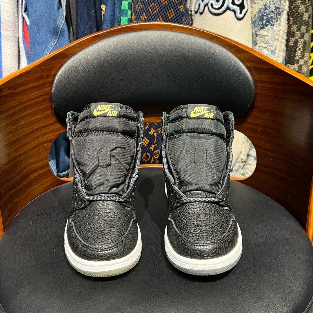 Nike Nike AJ1 Black Lowtop Sneakers 36 Men Size US 5 / EU 37 - 2 Thumbnail