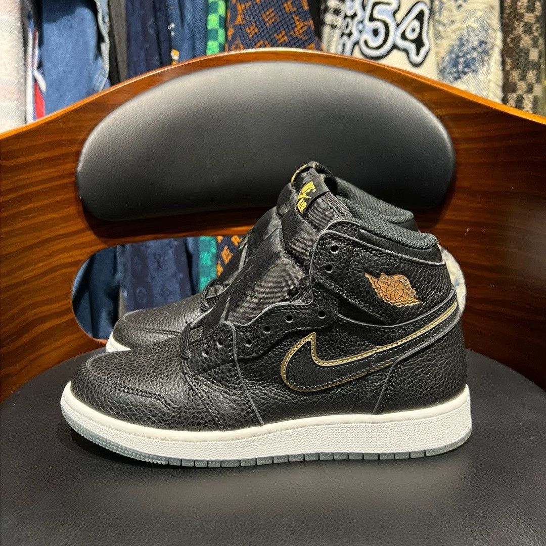 Nike Nike AJ1 Black Lowtop Sneakers 36 Men Size US 5 / EU 37 - 4 Thumbnail