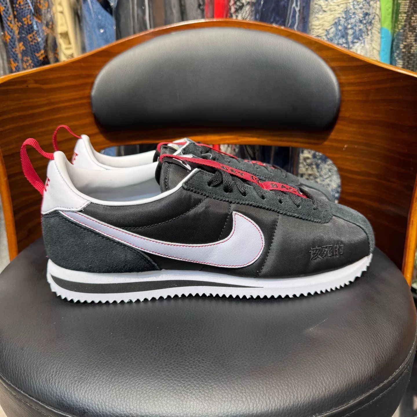Nike Nike Hitop Sneakers L Men Size US 10 / EU 43 - 4 Thumbnail