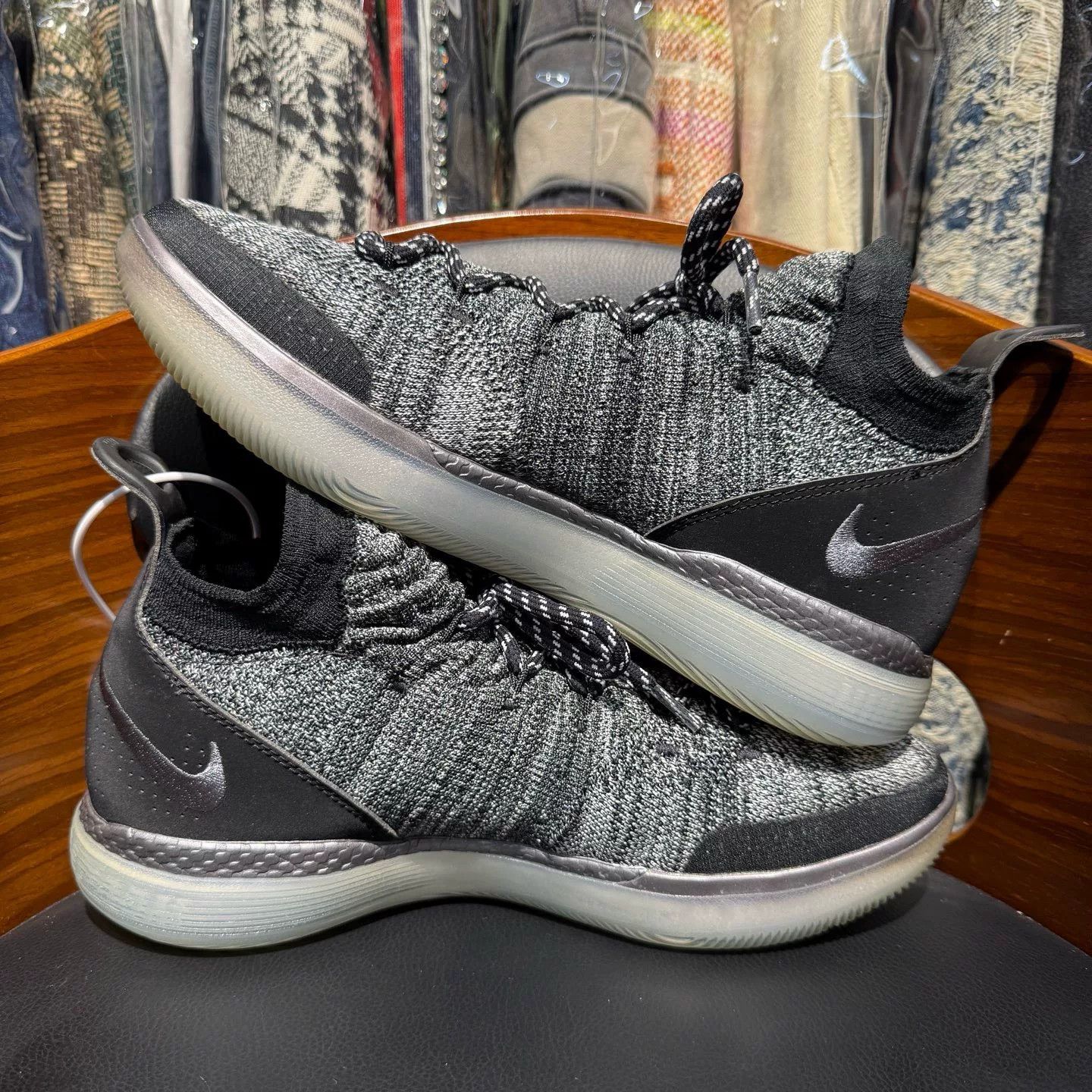 Nike Nike Black Lowtop Sneakers 43 Men Size US 10 / EU 43 - 7 Thumbnail