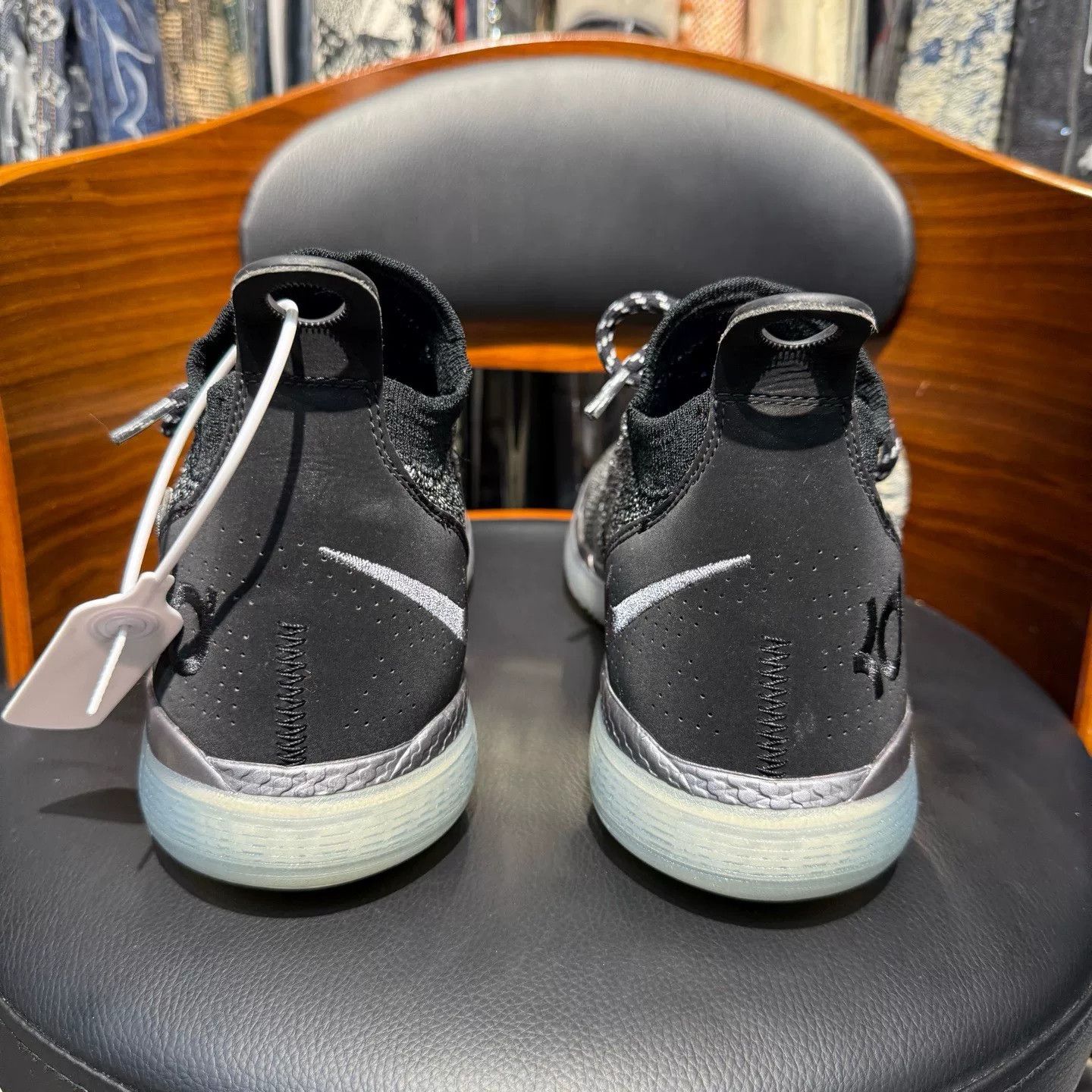 Nike Nike Black Lowtop Sneakers 43 Men Size US 10 / EU 43 - 3 Thumbnail