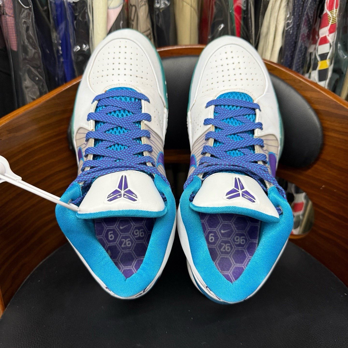 Nike Nike KOBE4 Blue Lowtop Sneakers 42 Men Size US 9 / EU 42 - 8 Thumbnail