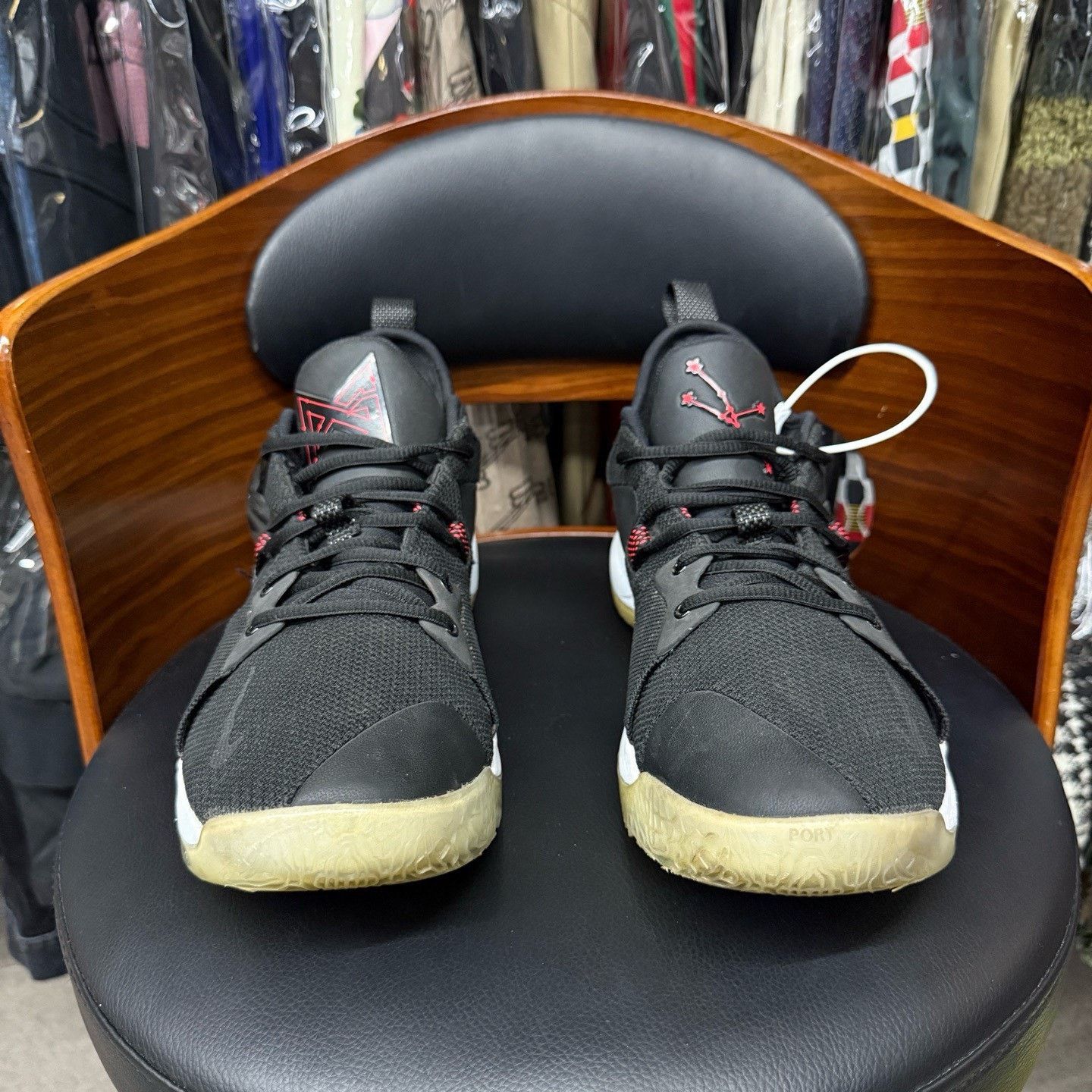 Nike Nike Black Lowtop Sneakers 44.5 Men Size US 11 / EU 44 - 2 Thumbnail