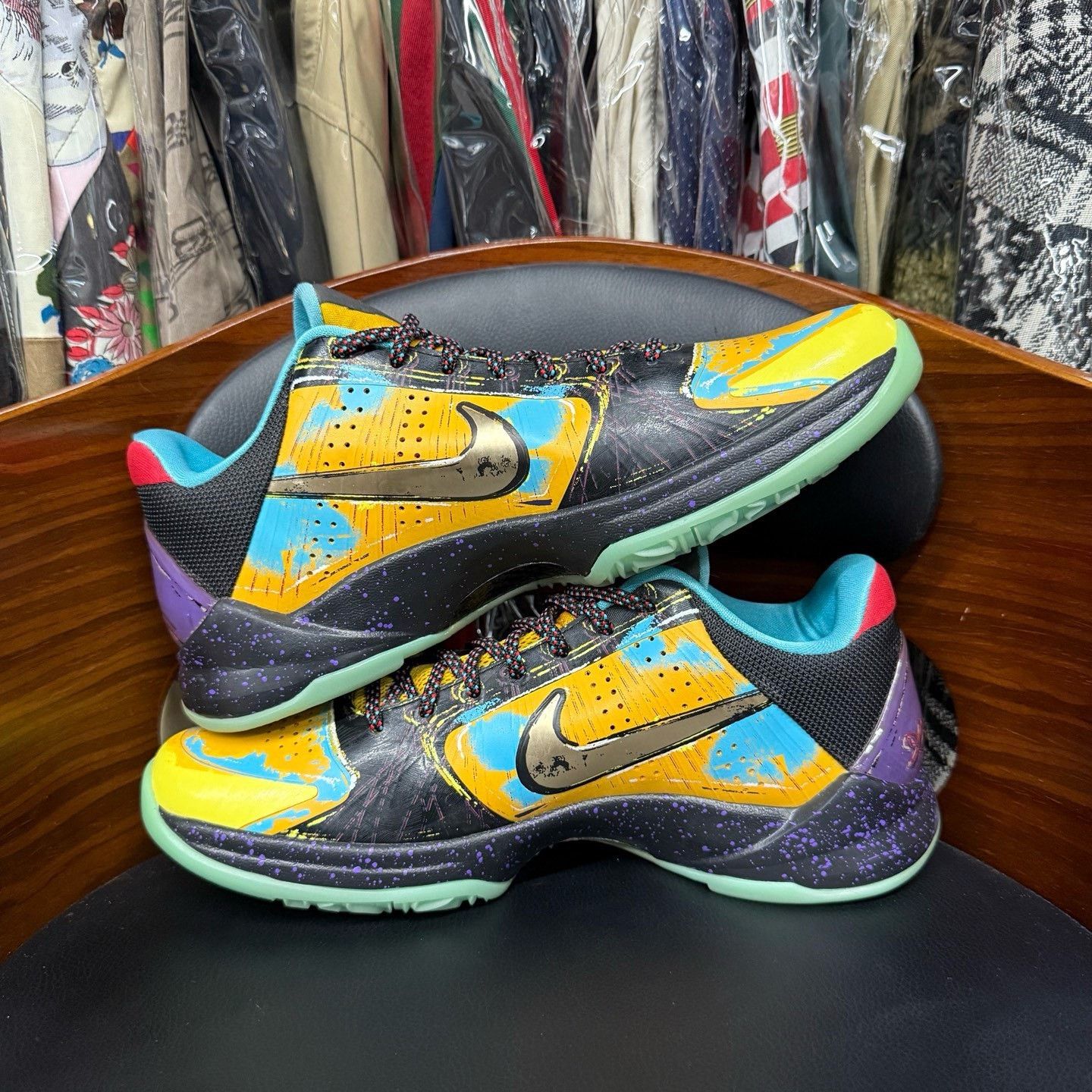 Nike Nike KOBE5 Yellow Lowtop Sneakers 42 Men Size US 9 / EU 42 - 7 Thumbnail