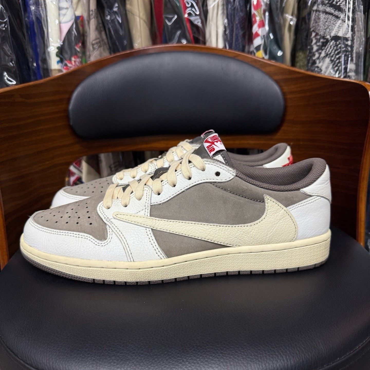 Nike Nike AJ1 Lowtop Sneakers 45 Men Size US 11.5 / EU 44-45 - 4 Thumbnail