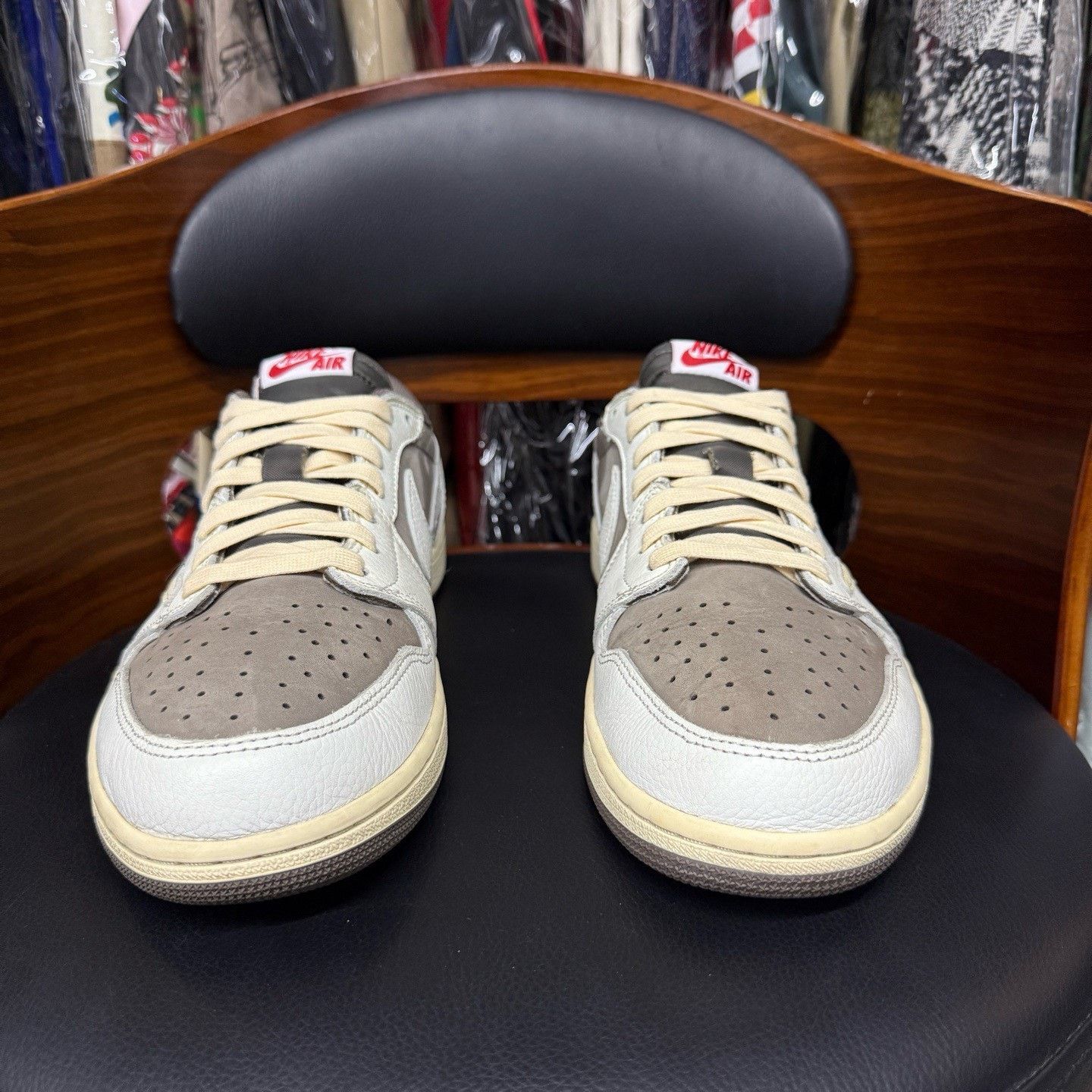 Nike Nike AJ1 Lowtop Sneakers 45 Men Size US 11.5 / EU 44-45 - 2 Thumbnail