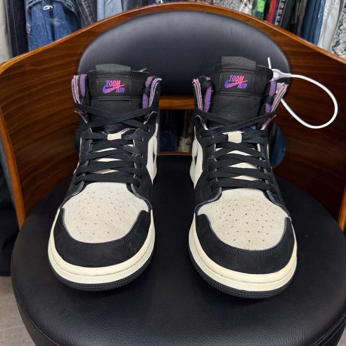 Nike Nike AJ1 Lowtop Sneakers 44.5 Men Size US 11 / EU 44 - 2 Thumbnail