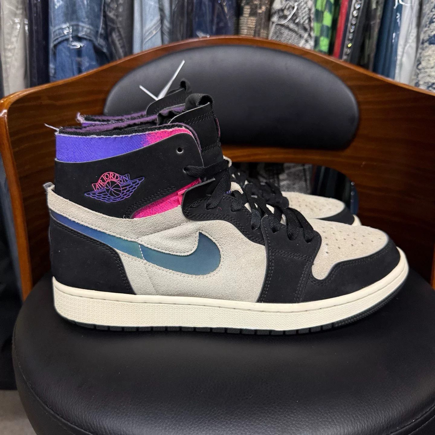 Nike Nike AJ1 Lowtop Sneakers 44.5 Men Size US 11 / EU 44 - 4 Thumbnail