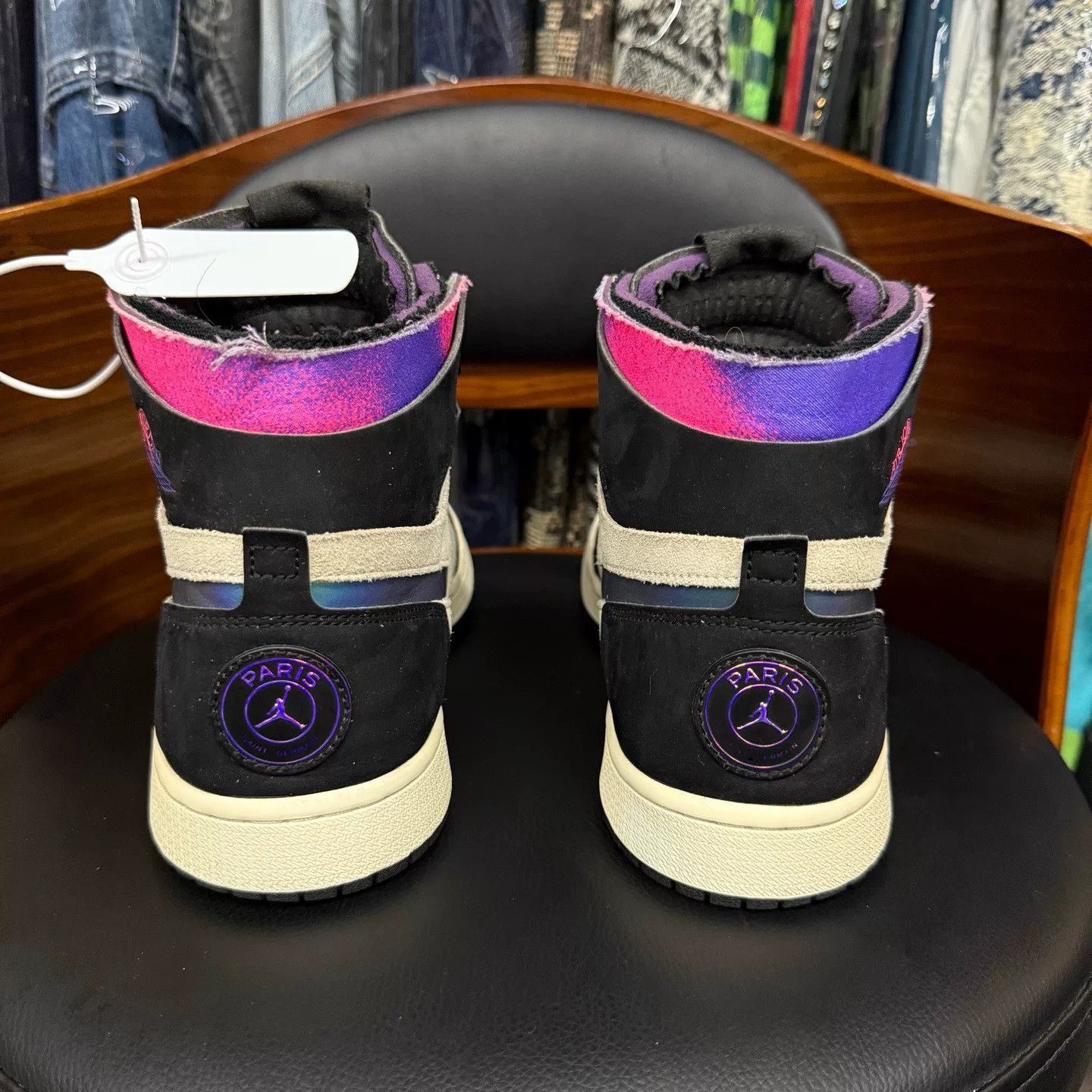 Nike Nike AJ1 Lowtop Sneakers 44.5 Men Size US 11 / EU 44 - 3 Thumbnail