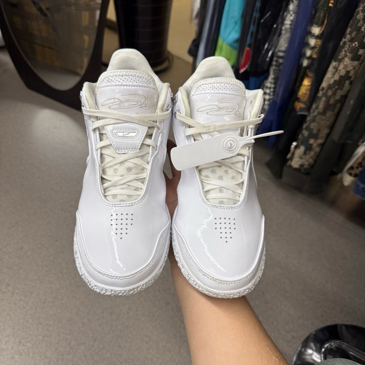 Nike Nike White Lowtop Sneakers 43 Men Size US 10 / EU 43 - 5 Thumbnail
