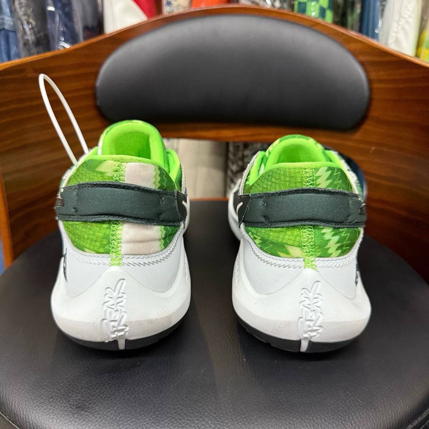 Nike Nike Green Lowtop Sneakers 43 Men Size US 10 / EU 43 - 3 Thumbnail