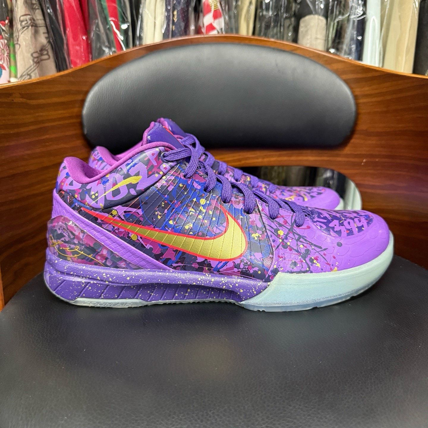 Nike Nike KOBE4 Lowtop Sneakers 43 Men Size US 10 / EU 43 - 4 Thumbnail