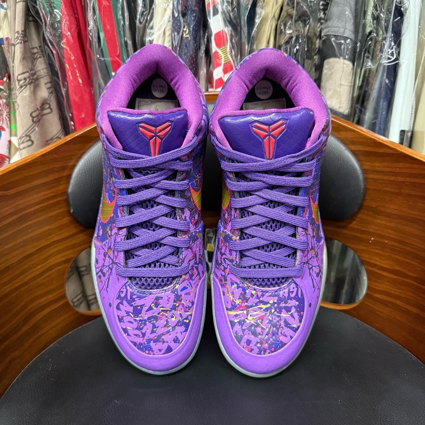 Nike Nike KOBE4 Lowtop Sneakers 43 Men Size US 10 / EU 43 - 5 Thumbnail