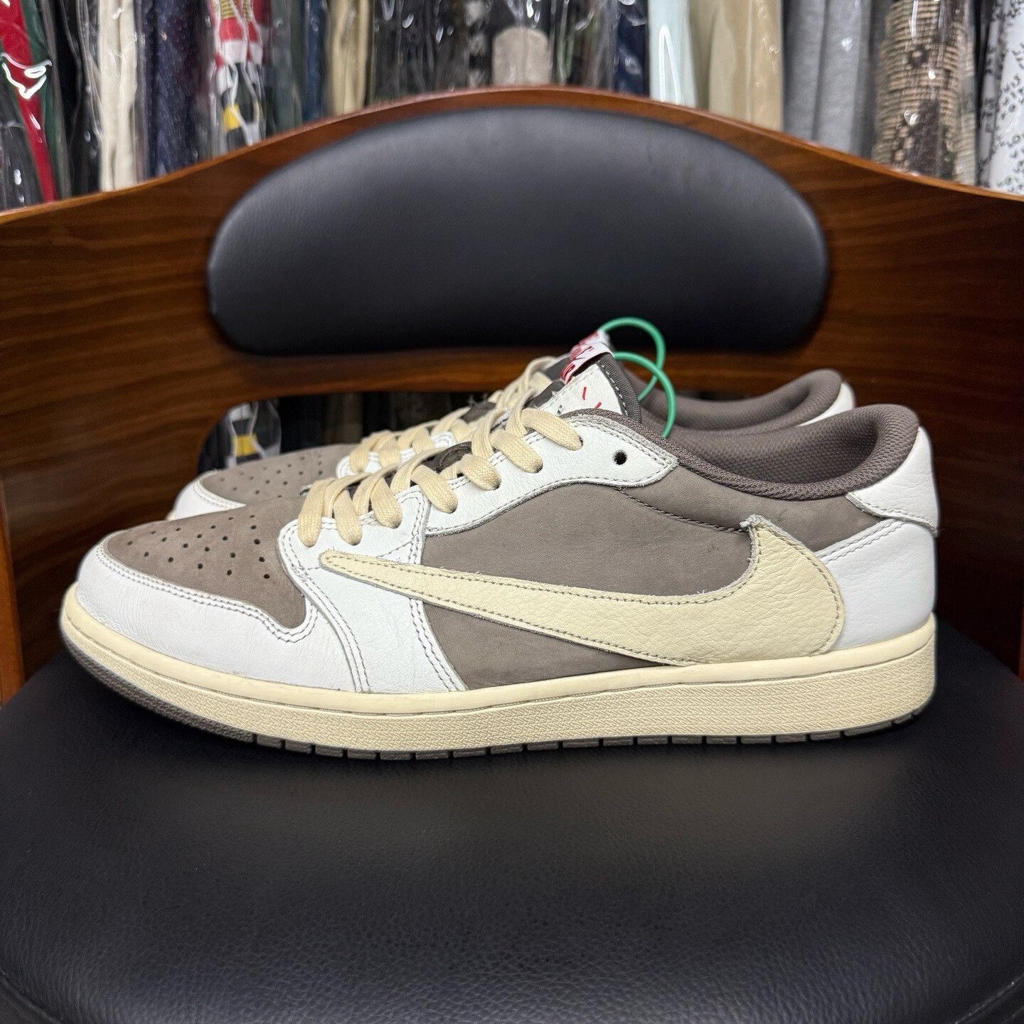 Nike Nike AJ1 White Lowtop Sneakers 46 Men Size US 12 / EU 45 - 6 Thumbnail