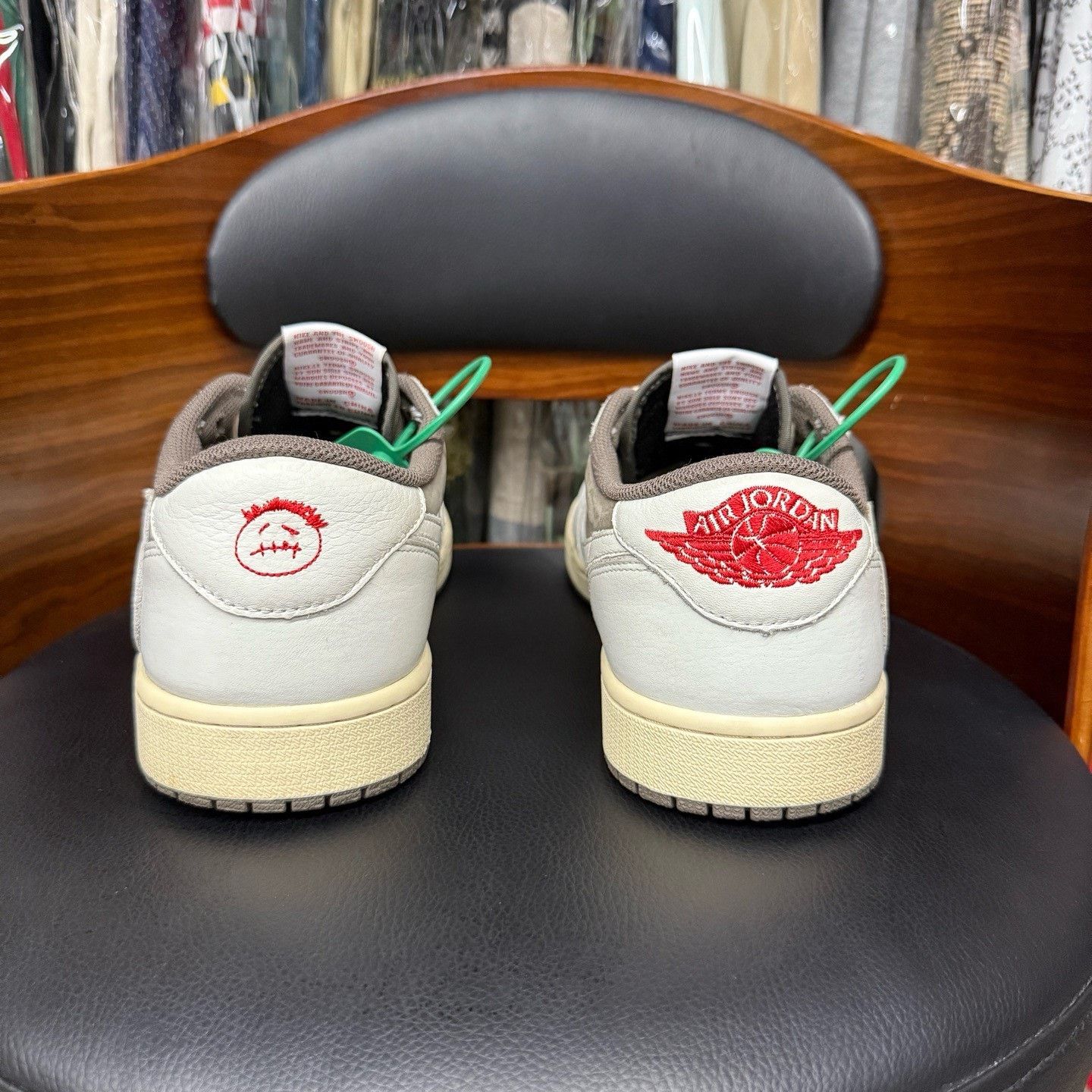 Nike Nike AJ1 White Lowtop Sneakers 46 Men Size US 12 / EU 45 - 3 Thumbnail