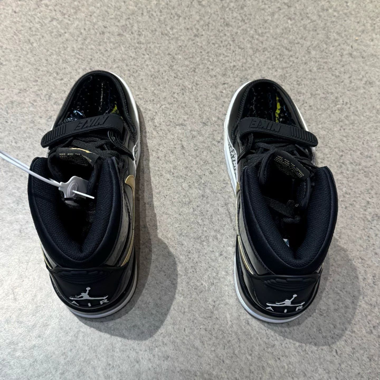 Nike Nike Patent Black Lowtop Sneakers 42 Men Size US 9 / EU 42 - 8 Thumbnail